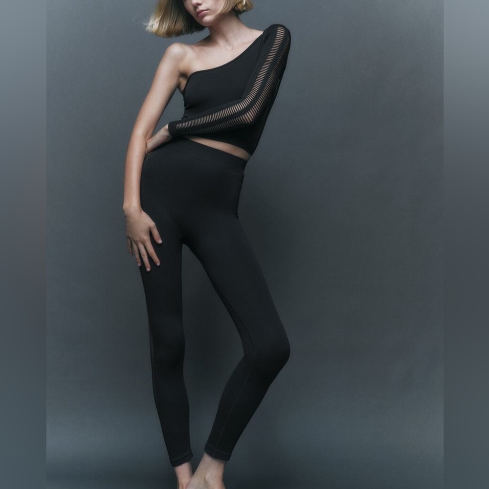 Zara seamless cutout set XS-S